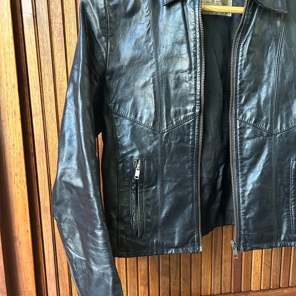 Vintage Black Leather Coat - Picture 2 of 12